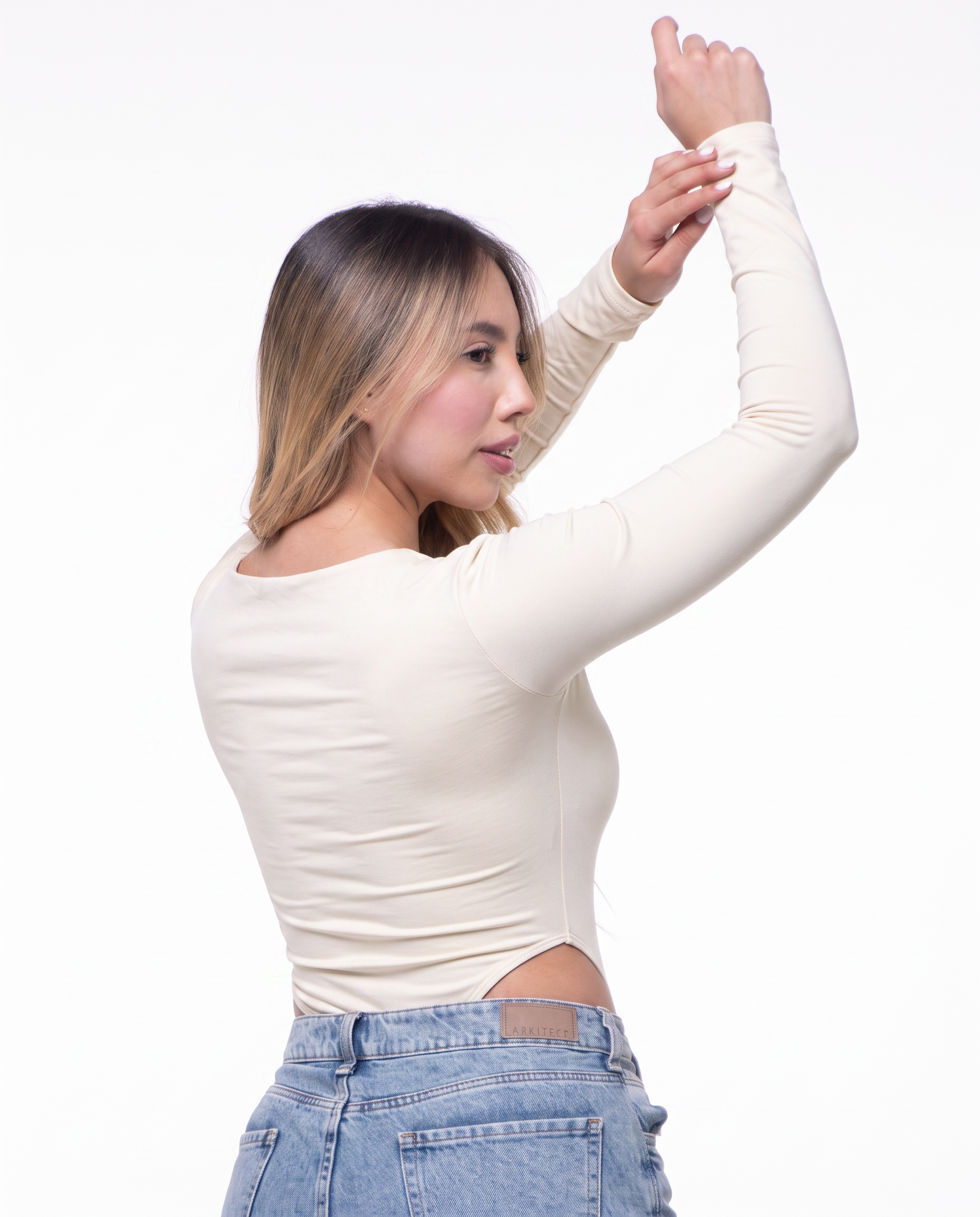 magnific_the-woman-is-wearing-a-bl_0p0y1zgTfW.png