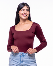 Body Premium Flor Vinotinto