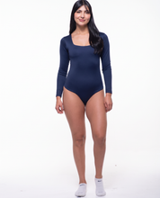 Body Premium Flor Azul Oscuro