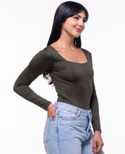 Body Premium Flor Verde Militar