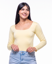 Body Premium Flor Amarillo