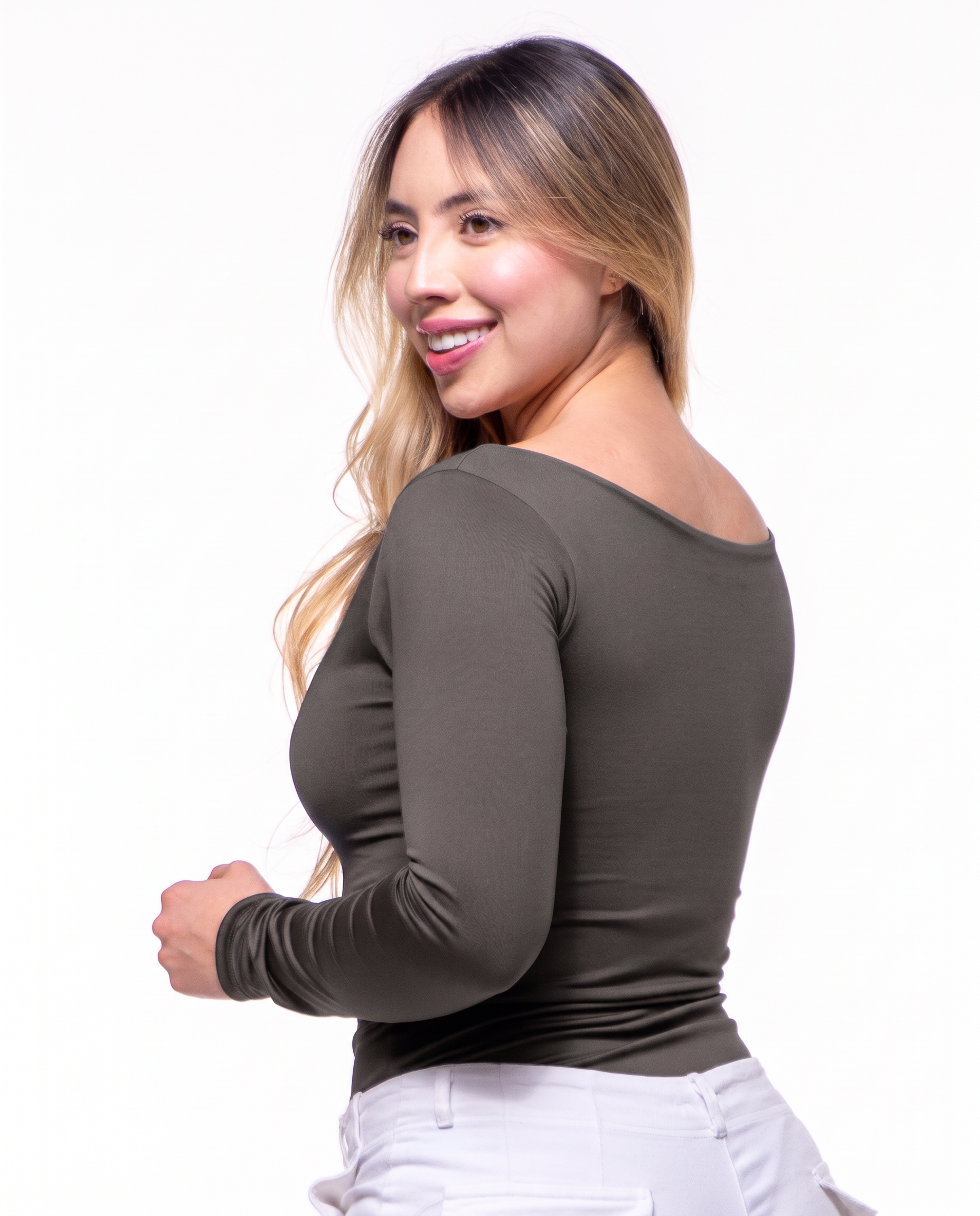 magnific_the-woman-is-wearing-a-da_l7sT4tdgv9.png