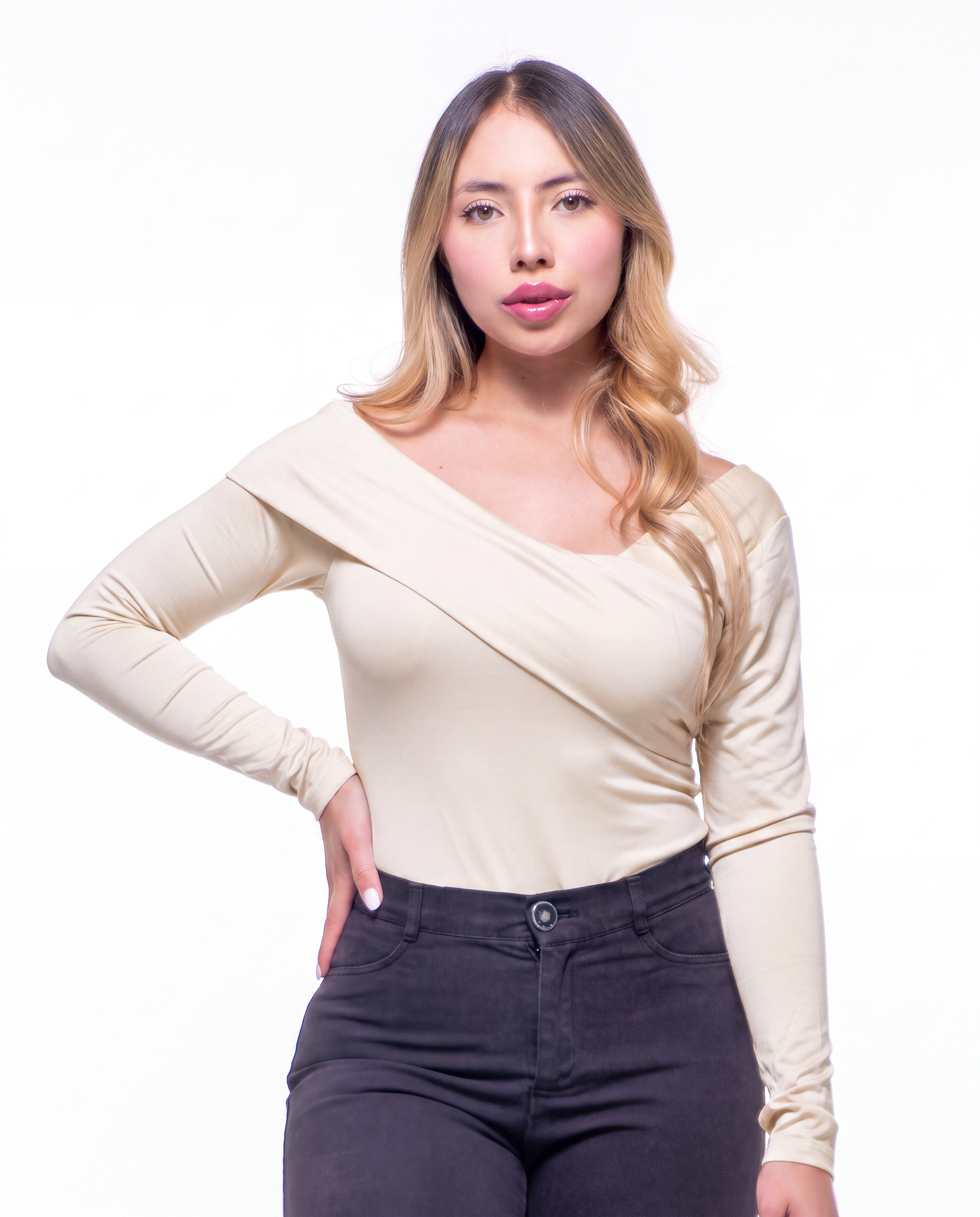 magnific_the-woman-is-wearing-a-li_74wAx5RJAL.png