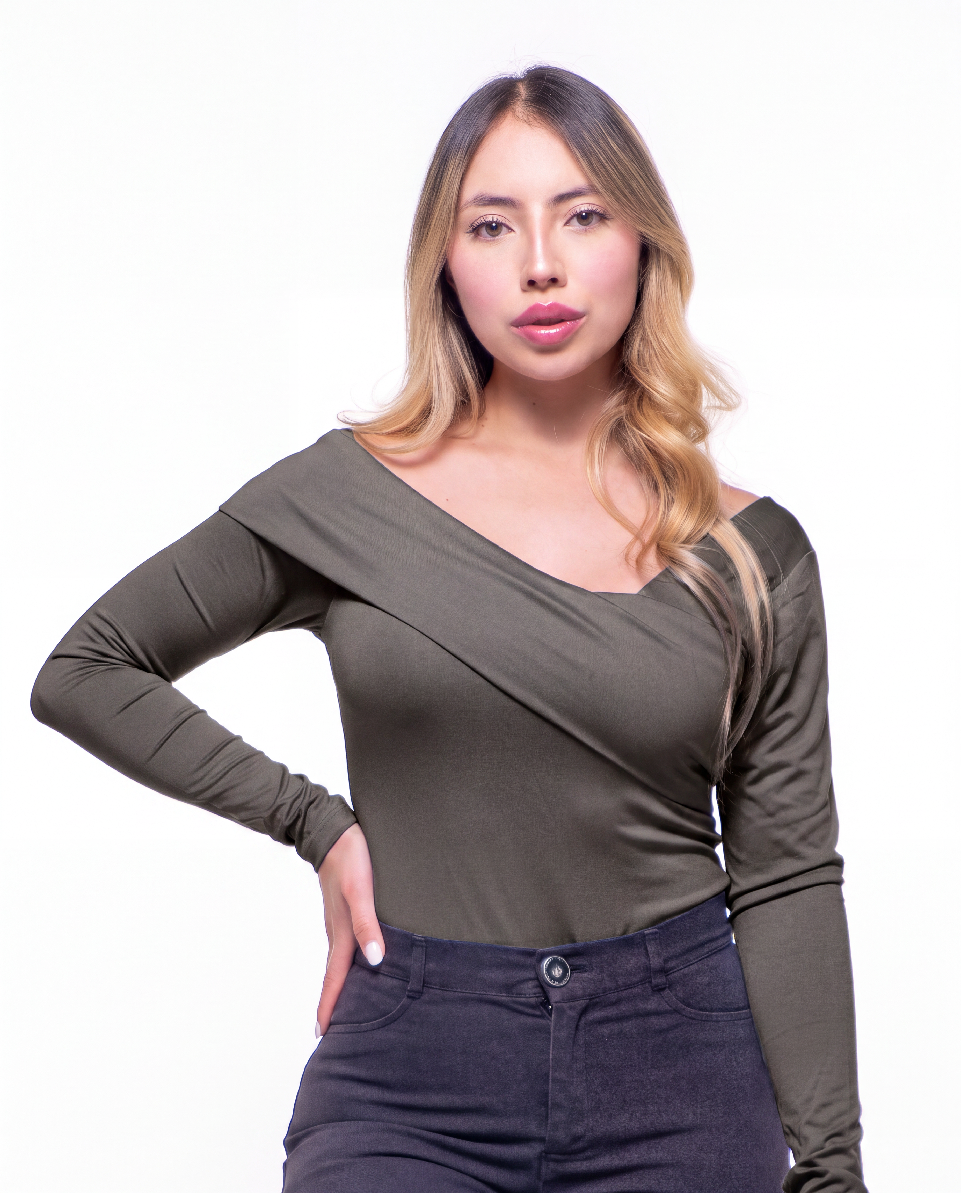 magnific_the-woman-is-wearing-a-li_DBMqPaSpcl.png