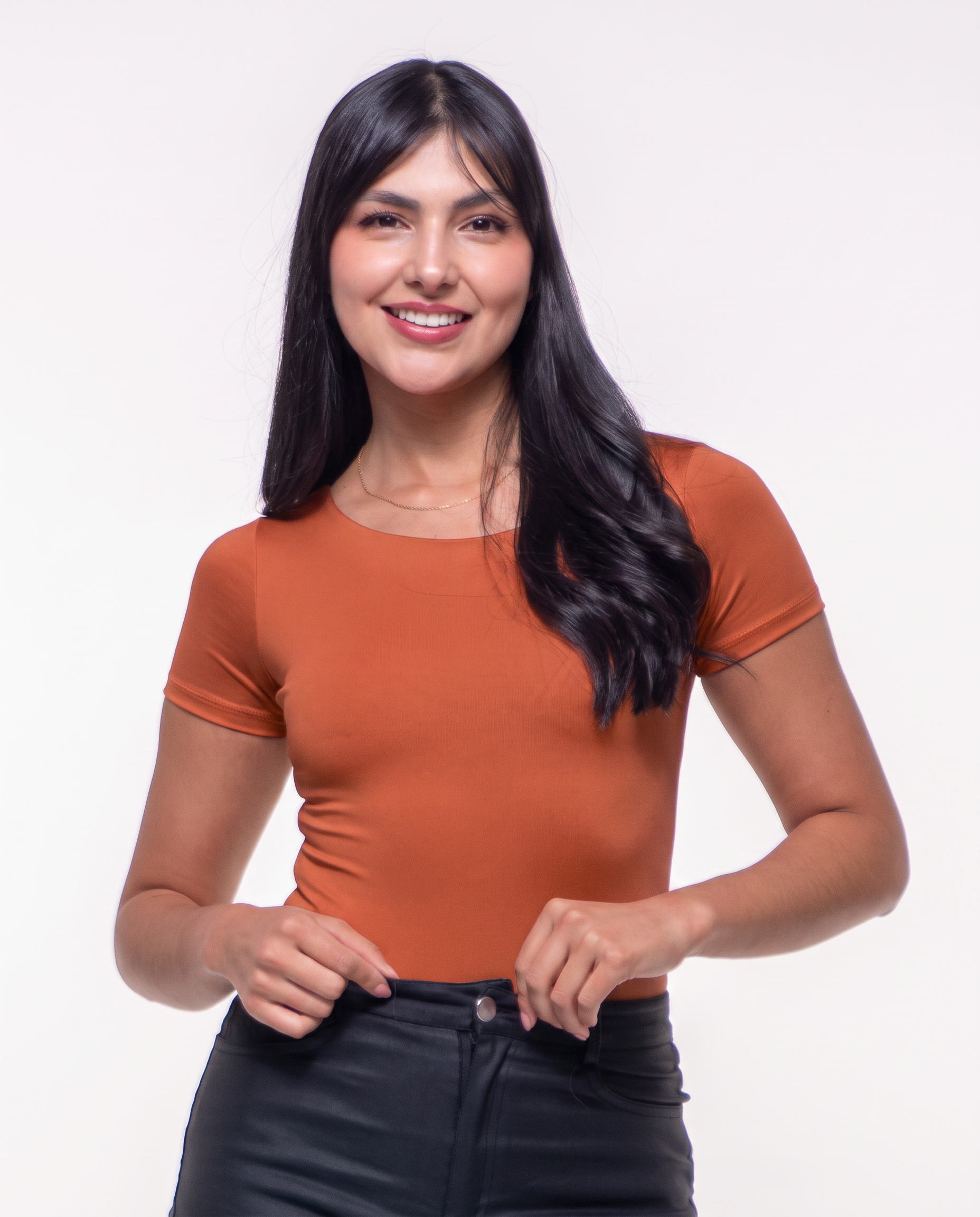 magnific_the-woman-is-wearing-a-li_IfmQ0bstvE_a0465314-d5a9-4a31-bdc2-10637cfb8e1a.png