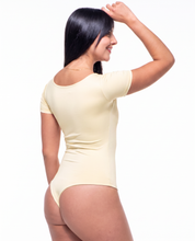 Body Premium Cora Amarillo