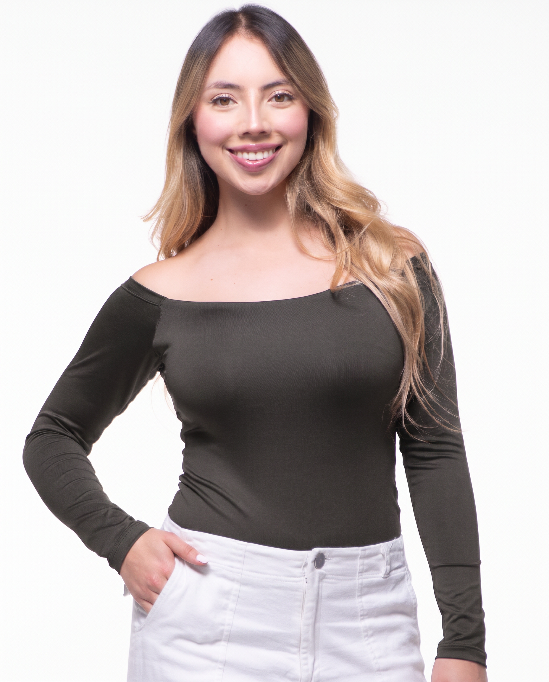 magnific_the-woman-is-wearing-a-na_1s1klzVr4r.png
