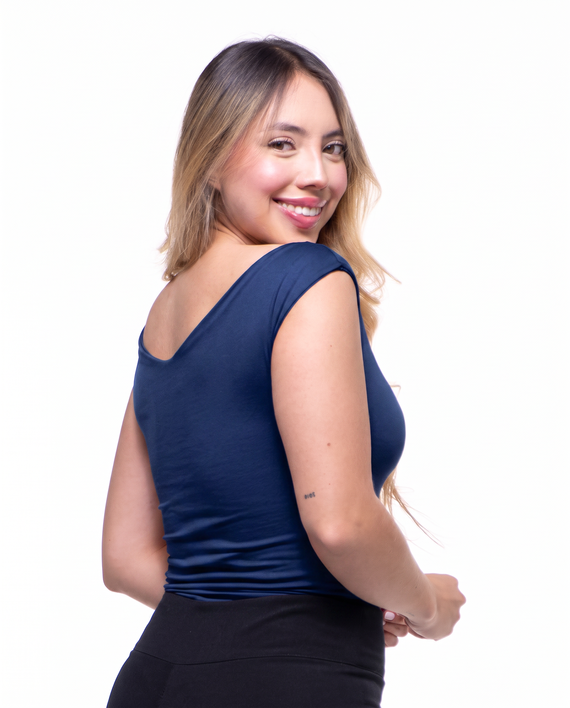 magnific_the-woman-is-wearing-a-re_brbdfe15Y2.png