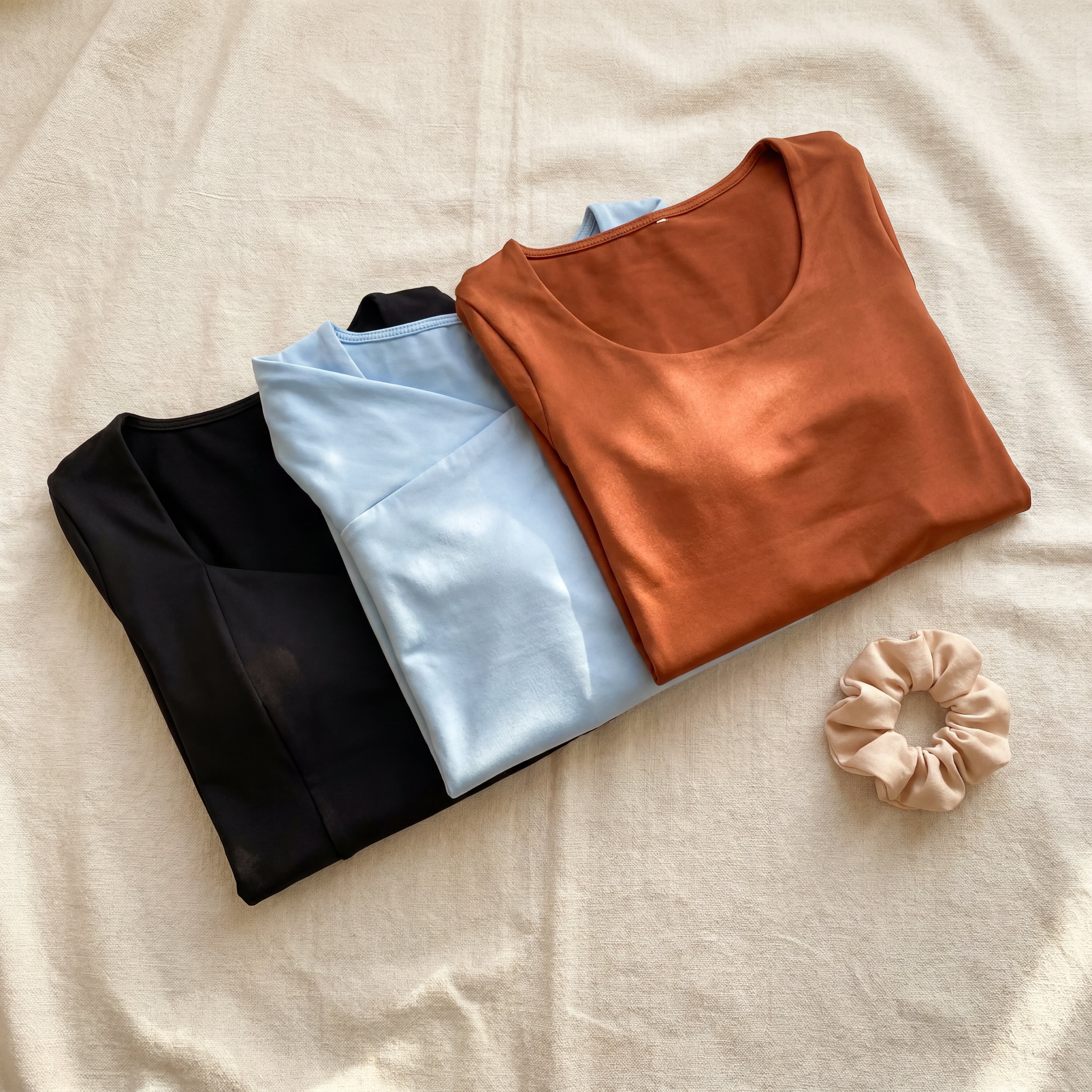 magnific_topdown-flatlay-of-three-_gJFai8ISXO_ce7f1a8f-eb78-4481-8391-e4fc3066b206.jpg